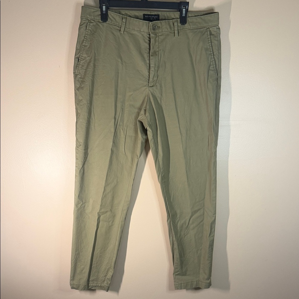Banana Republic Men's Khaki Chinos